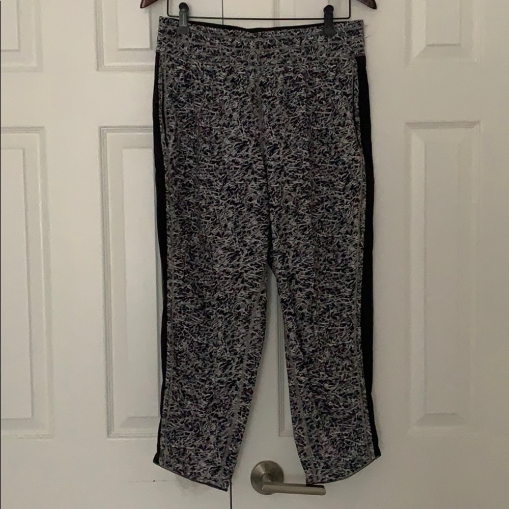 Lululemon cropped baggy pants